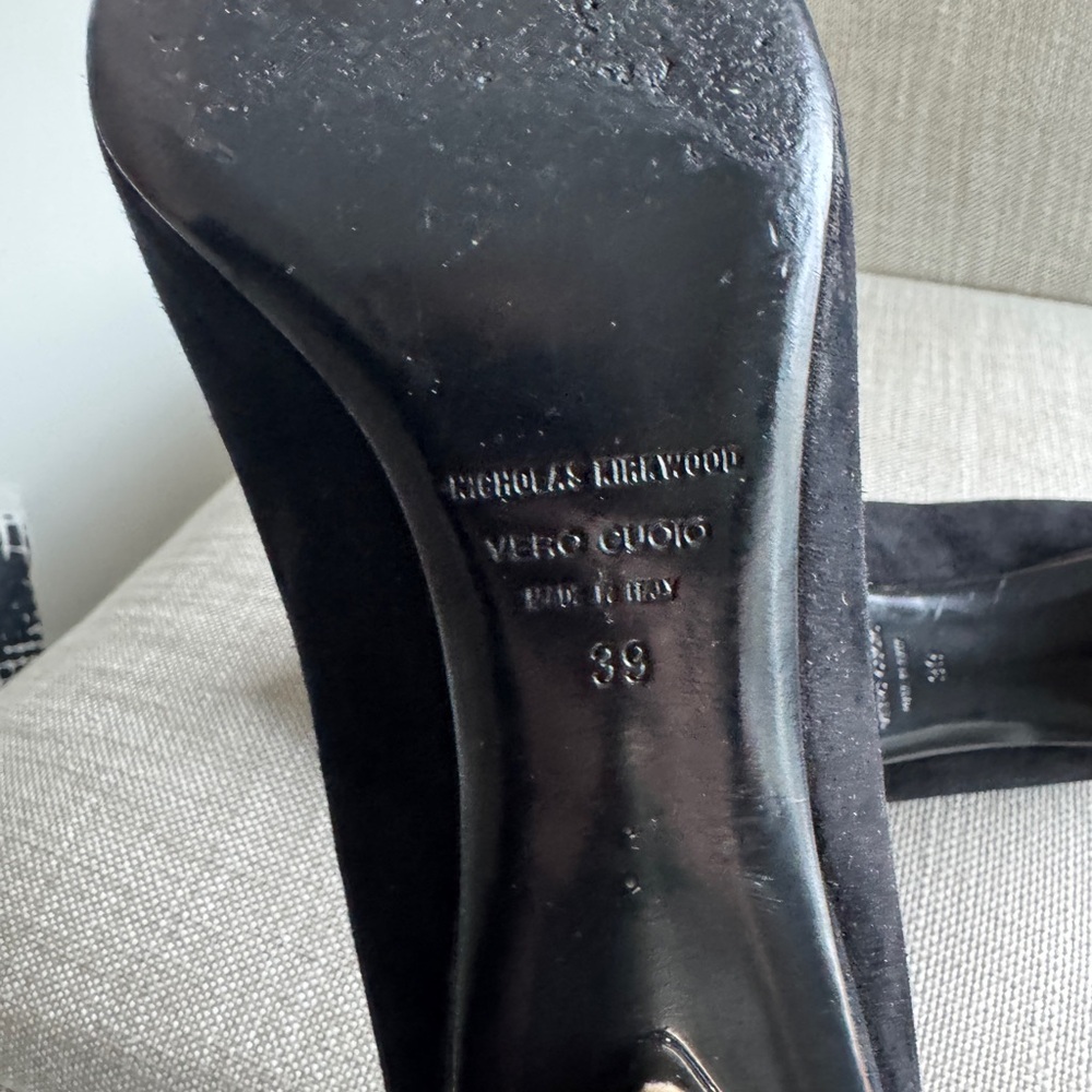 Nicholas Kirkwood Black Pumps with Gold Accent - Picture 7 of 10
